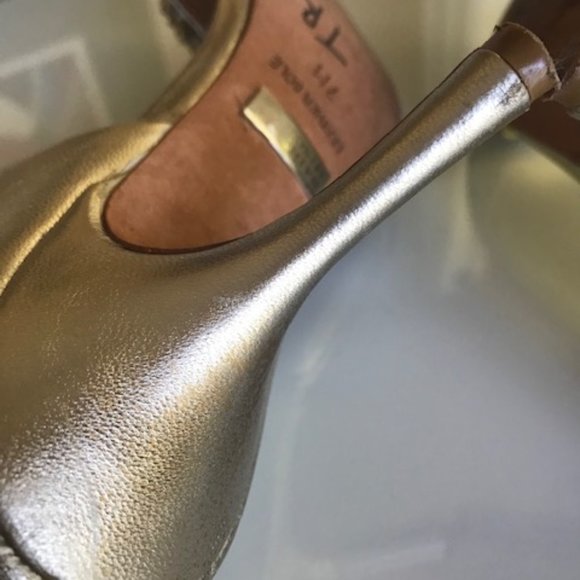 BADGLEY MISCHKA GOLD AND PINK CRYSTAL PEEP TOE PUMP - Picture 8 of 13